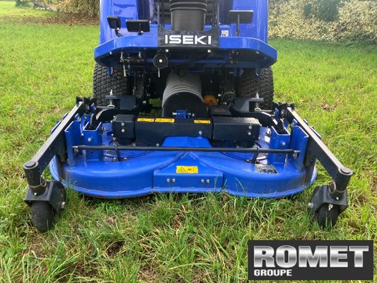 Tondeuse professionnelle Iseki SF225