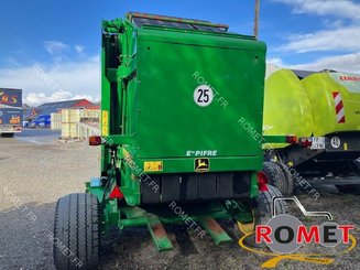 Presse à balles rondes John Deere 590 - 2
