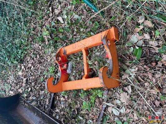 Accessoire de manutention - CADRE BOULONNE ATTELAGE FARESIN