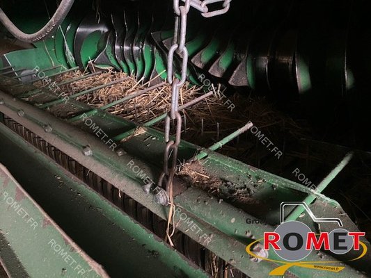 Presse à balles rondes John Deere JD960