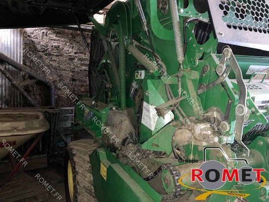 Presse à balles rondes John Deere JD960