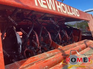 Presse à balles carrées New Holland 4900 - 8