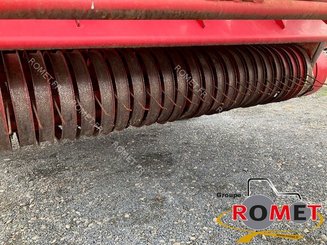 Presse à balles rondes Lely V160 - 2