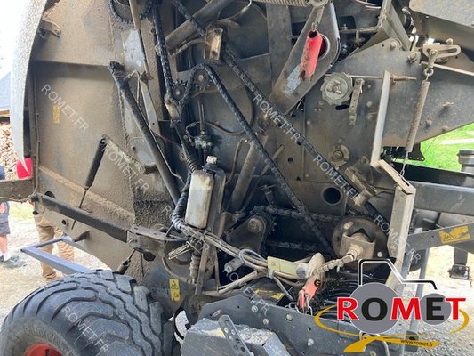 Presse à balles rondes Claas VARIANT 380 RC