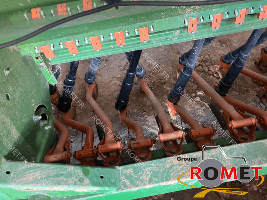Semoir en ligne conventionnel Amazone D8-30 SPECIAL