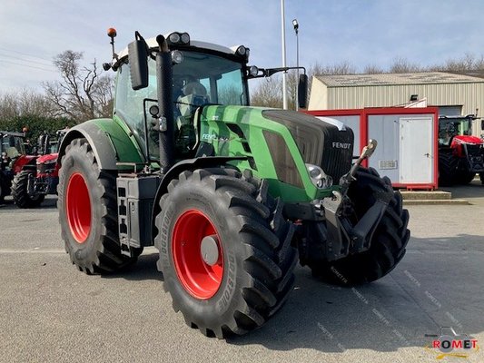 Tracteur agricole Fendt 828