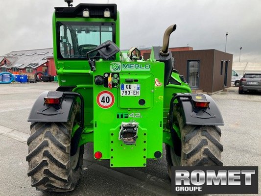 Chariot élévateur télescopique Merlo TF42-7-140-CS