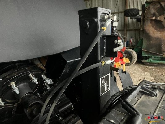 Presse à balles carrées New Holland 1290 PLUS CC