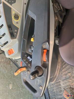 Tracteur agricole Valtra T174