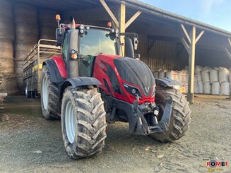 Tracteur agricole Valtra T174 - 4