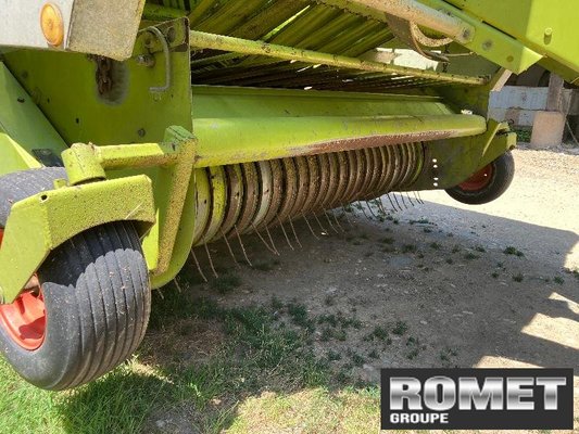 Presse à balles carrées Claas QUADRANT 1200
