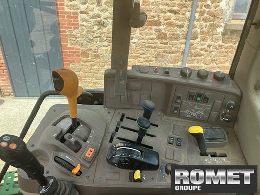 Tracteur agricole John Deere 6130M