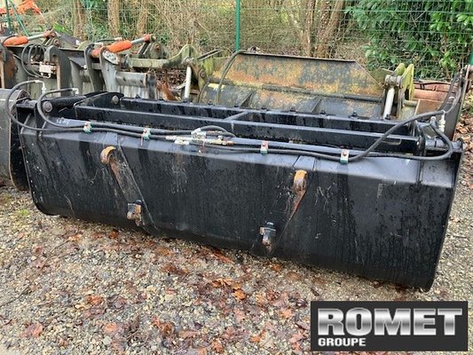 Godet multi-services Alö BMS230