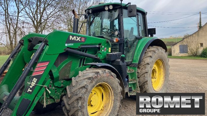 Tracteur agricole John Deere 6110M