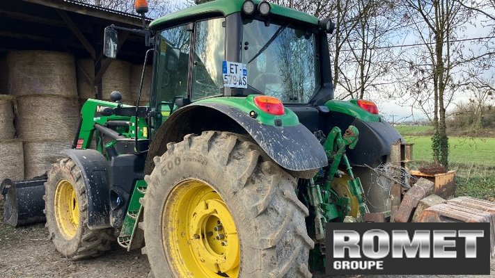 Tracteur agricole John Deere 6110M